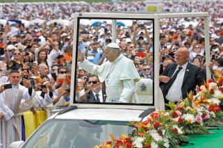 Francisco pide a la Iglesia que deje la comodidad