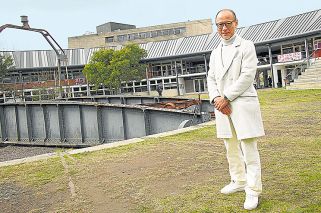 El arquitecto nipón que hará una plaza sobre un basural