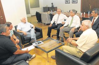 El sindicalismo sigue haciendo negocios con el poder y dice no estar preocupado