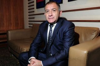 Luis Juez removido de la embajada en Quito por decirle