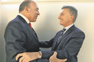 Del amor a la amenaza, Coca-Cola advierte que suspenderá inversiones