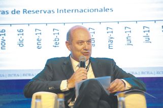 Con el escándalo, se rediscute el plan oficial