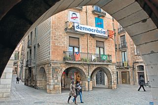 Cerca y lejos de la independencia