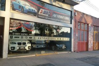 Allanan concesionaria de autos y ordenan detener a su dueño por vínculos con Marcelo Balcedo