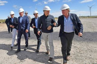 Piden que la Oficina Anticorrupción investigue el negocio de los parques eólicos