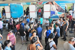 ¿Quiénes deben aplicarse la vacuna contra la fiebre amarilla?