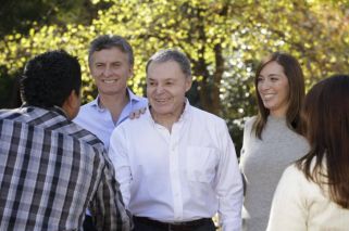 Sigue la salida de familiares del Gobierno: renunció el padre de Frigerio a YPF
