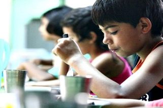 Un 26% de niños regresan padeciendo privaciones alimenticias