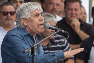 Moyano tuvo una tarde soñada y consolidó su liderazgo opositor