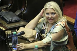 Carrió pidió a Lipovetzky que no comience el debate por el aborto