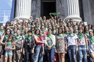 Actrices y políticas analizan qué sigue después del 8M