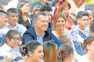 Con un clima social diferente, el Presidente se quedó en Olivos