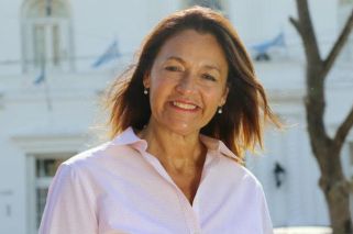 Diputada propone criar embriones en incubadoras para evitar abortos