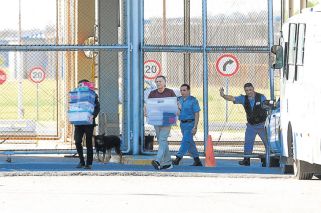 En Comodoro Py viven un ‘todos contra todos’ y temen por la embestida oficial