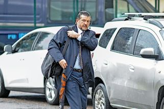 Tras el fallo de López, el Ejecutivo busca negociar la salida del juez Ballestero