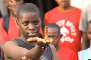 La Reina de Katwe visita la Universidad