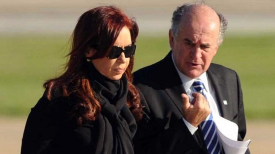 Cristina Kirchner junto a Oscar Parrilli.