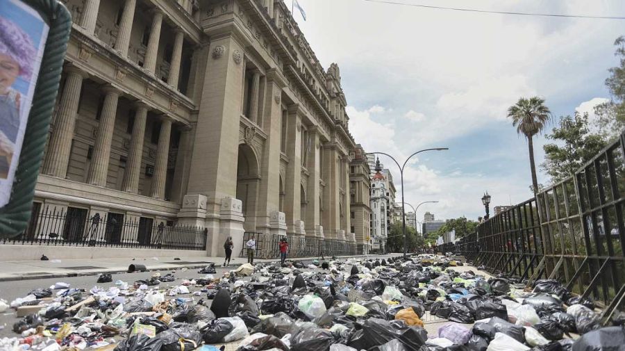 Basurazo en Tribunales. Foto: Noticias Argentinas