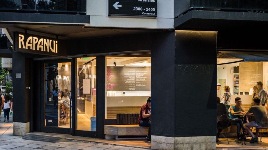 Uno de los locales porteños de Rapa Nui, en la calle Arenales.