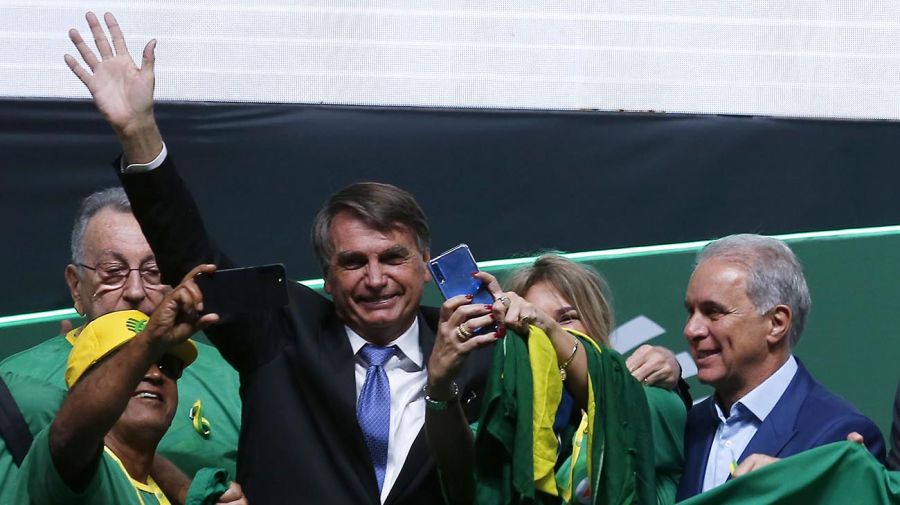 Jair Bolsonaro busca seguir como presidente de Brasil