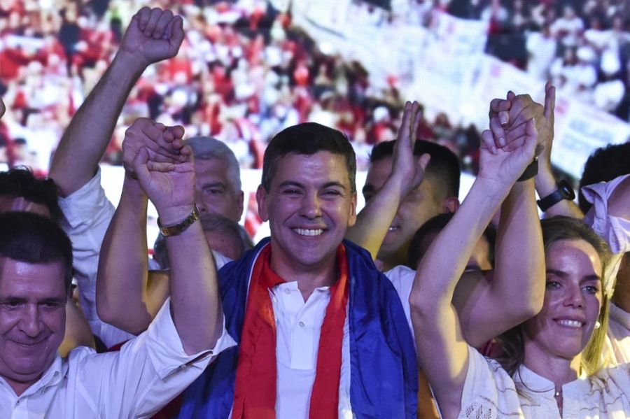 Santiago Peña, electo presidente de Paraguay