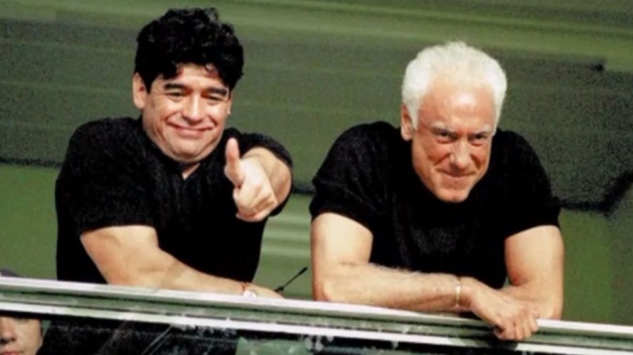 Guillermo Coppola y Diego Maradona. 