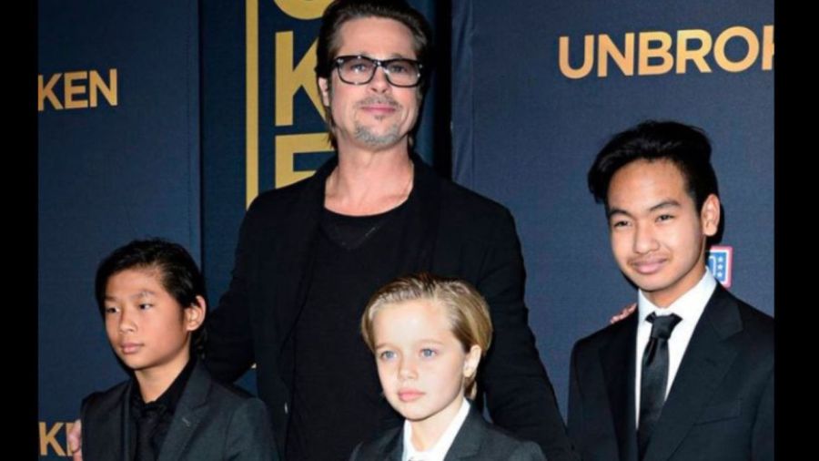 Brad Pitt y sus hijos.