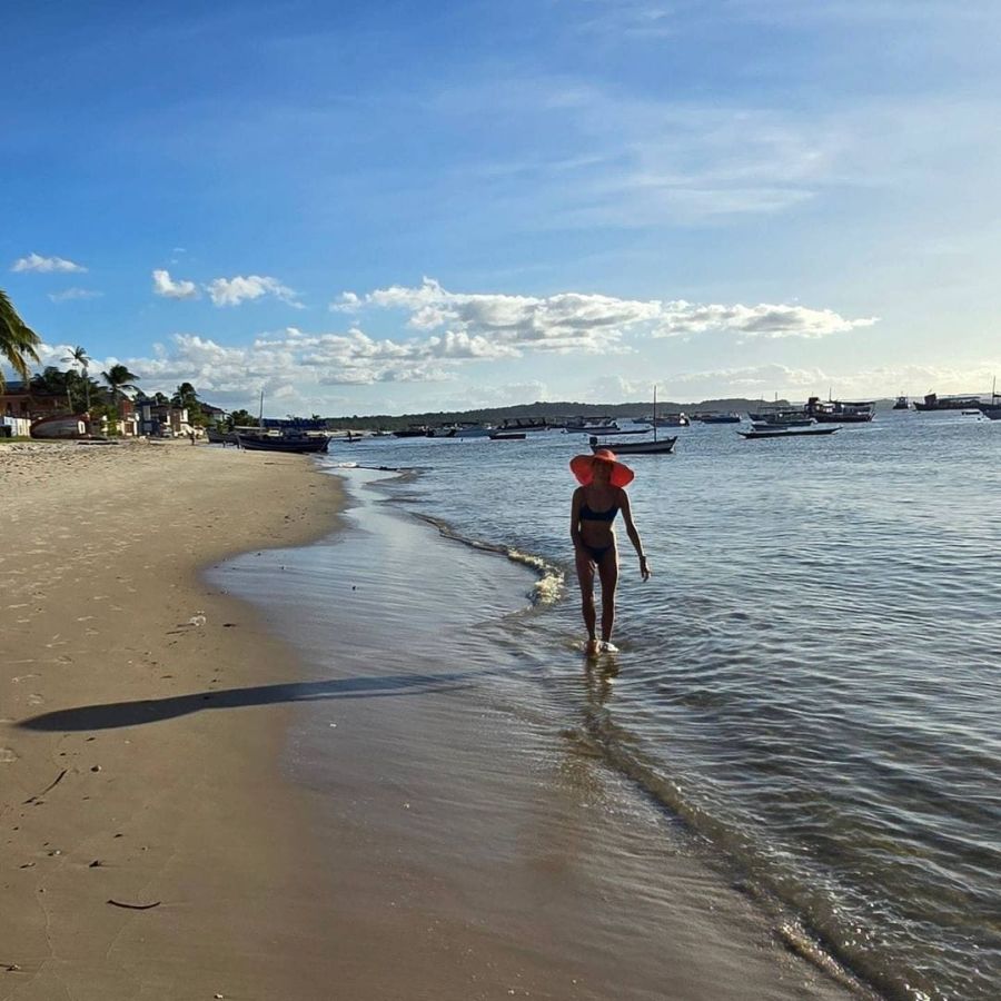 Juana Viale en las playas de Brasil. 