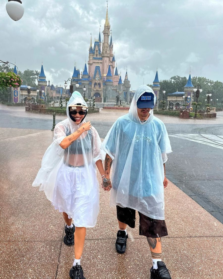 Emilia Mernes y Duki en Disney. 