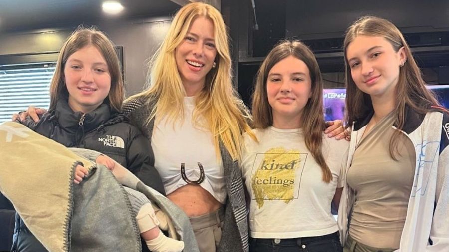 Nicole Neumann y sus hijos