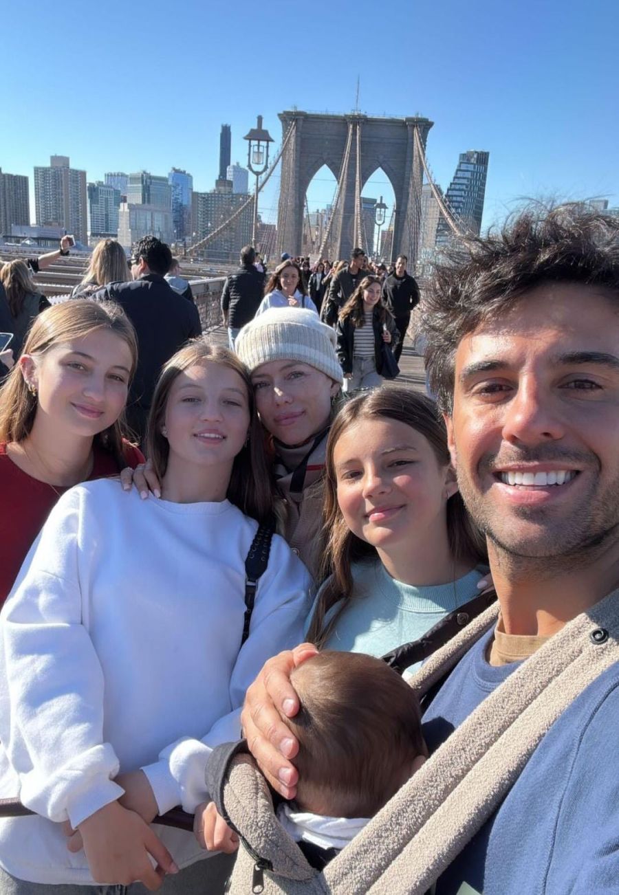 Nicole Neumann y su familia