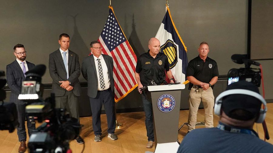 Las autoridades estadounidenses buscan al asesino de Charlie Kirk