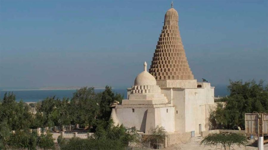 Monasterio en la isla de Jark