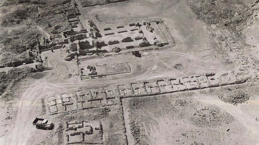 Restos de un monasterio asirio, isla de Jark