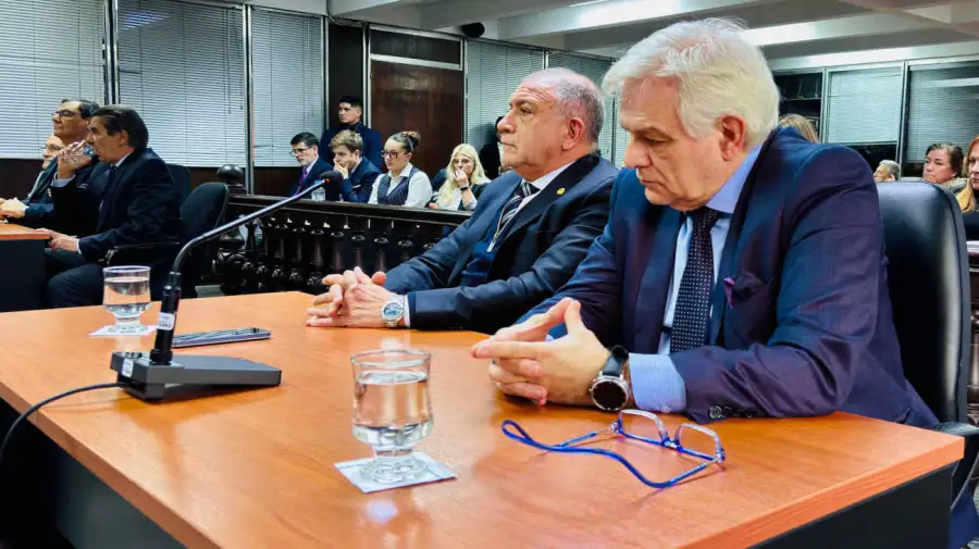 https://fotos.perfil.com/media///images/large/2026/08/18/alfredo-lopez-destitucion-del-juez-federal-de-mar-del-plata-18082026-2306825.jpg?webp
