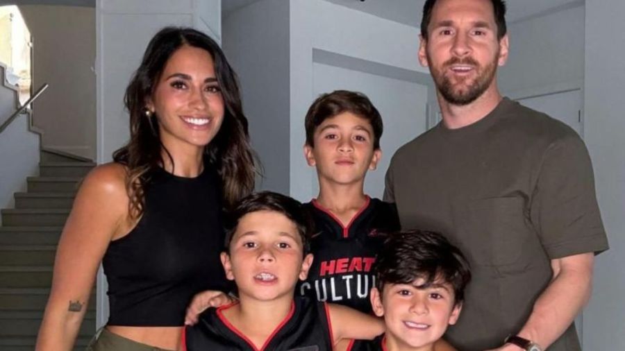 El tierno mensaje de Antonela Roccuzzo para Lionel Messi junto a sus hijos en la cancha