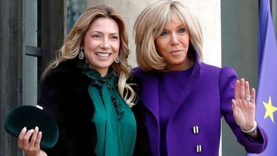 Duelo de estilos: los looks de Fabiola Yáñez y Brigitte Macron en París