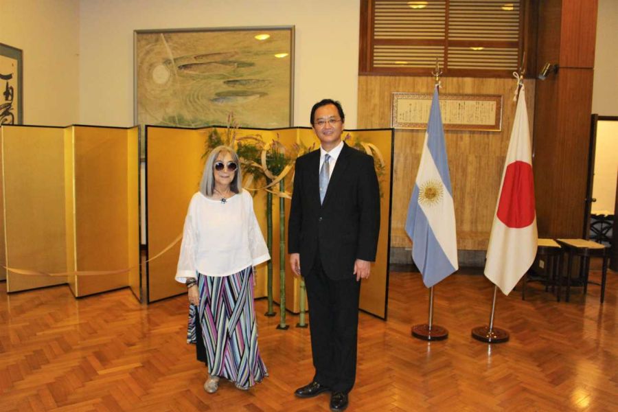 GALERÍA | Famosos se congregaron en la Embajada del Japón 