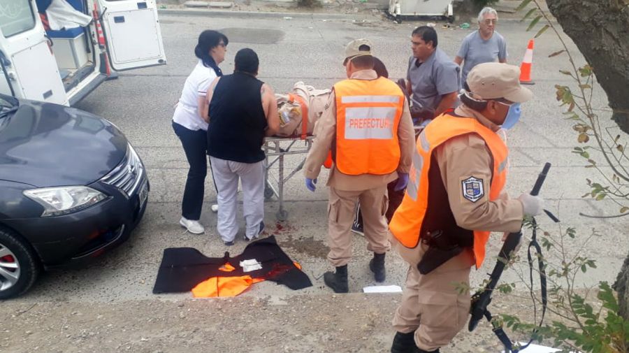 El efectivo de Prefectura baleado en Puerto Deseado fue rápidamente asistido, pero falleció poco después.