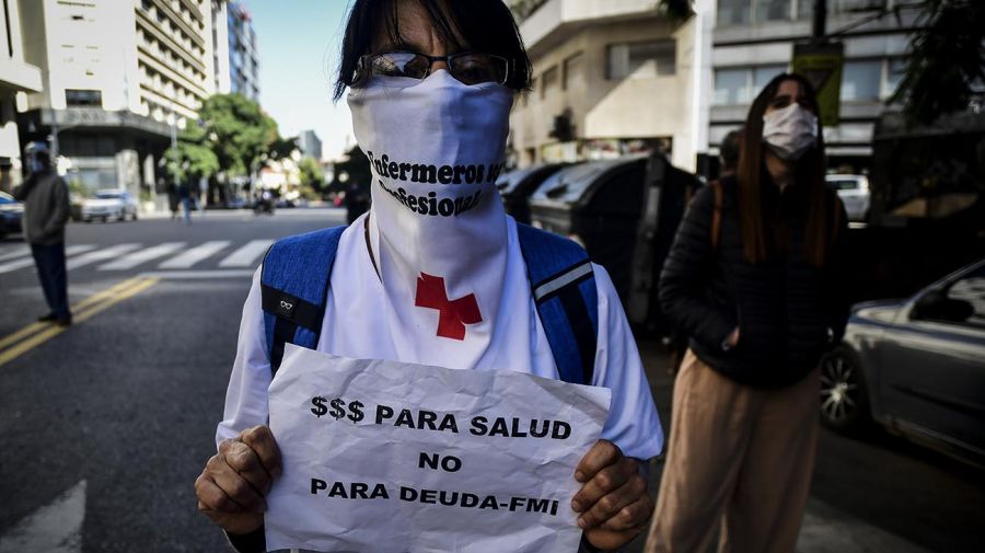 La izquierda, docentes y residentes de hospitales protestan contra la Emergencia Económica porteña 20200507