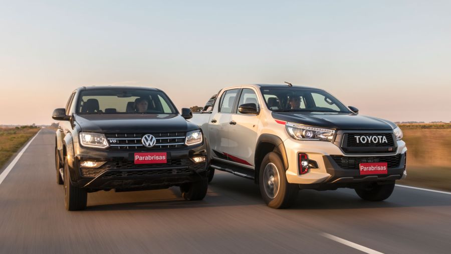 Volkswagen Amarok3.0 V6 Black Style vs Toyota Hilux 4.0 GR Sport V6