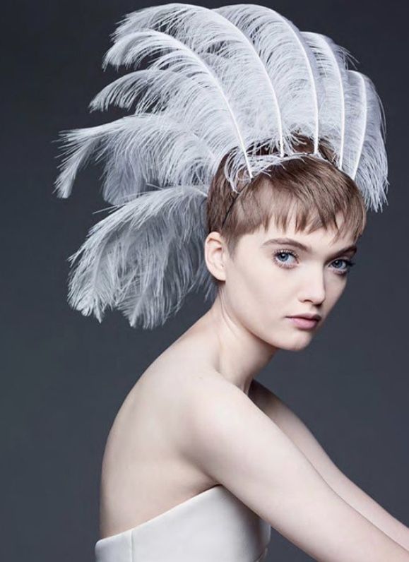 Dior: el hombre detrás de los sombreros cumplirá 25 años en la Maison