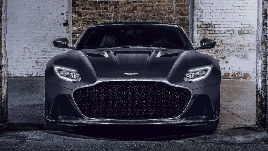 Aston Martin lanzó dos autos inspirados en el nuevo film de James Bond