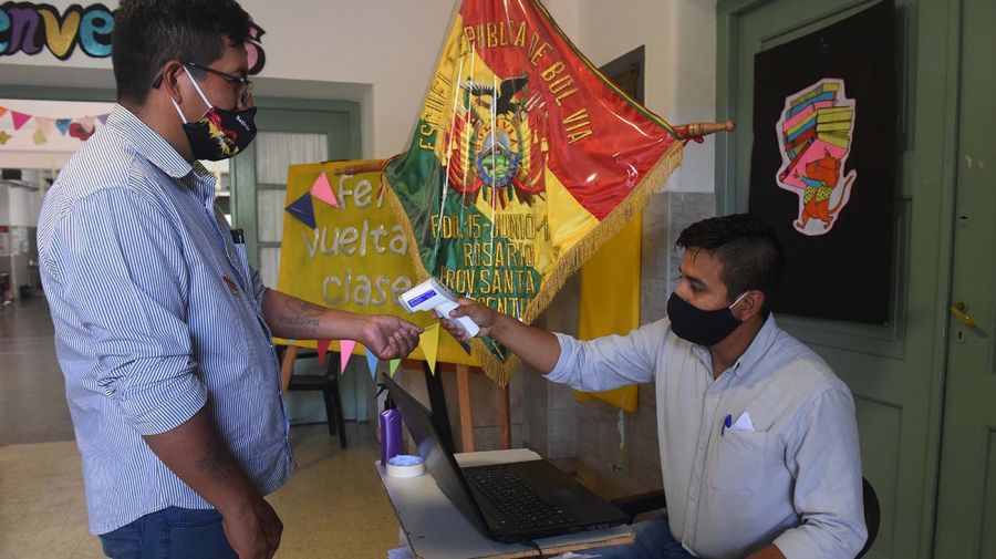 bolivianos votando en Argentina 20201019