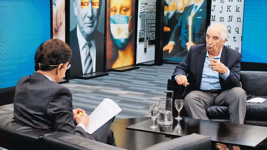 Alberto Buela Lamas, en la entrevista con Jorge Fontevecchia.