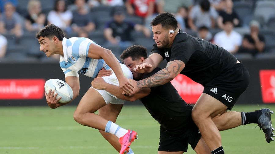 Buenos Aires Times | Pumas stun All Blacks, record first-ever win over Zealand