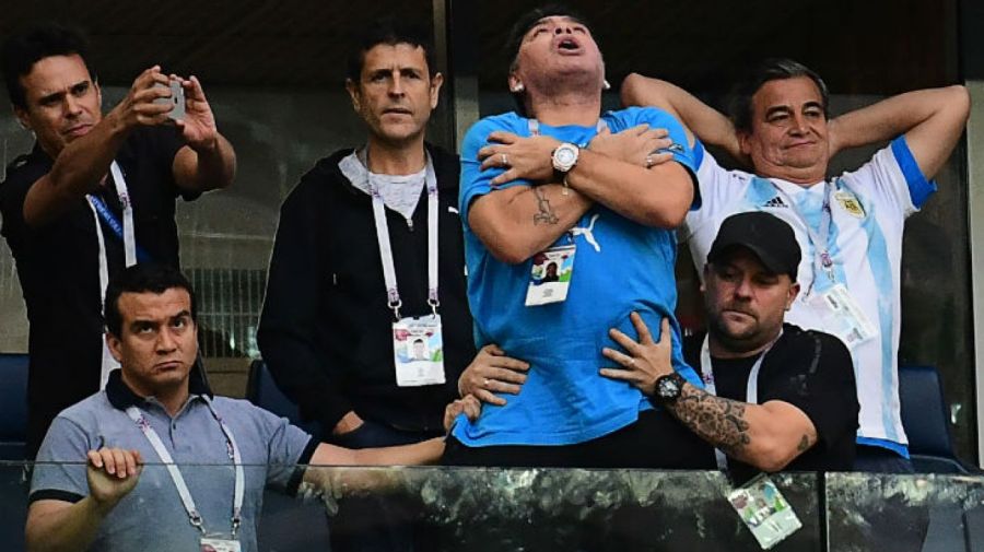 Maradona emocionado 
