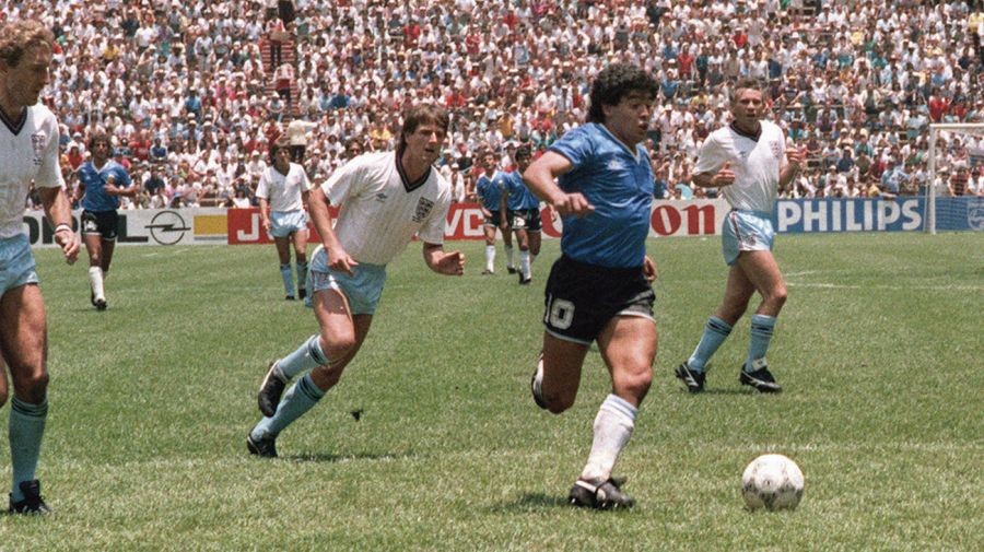 Diego Armando Maradona.