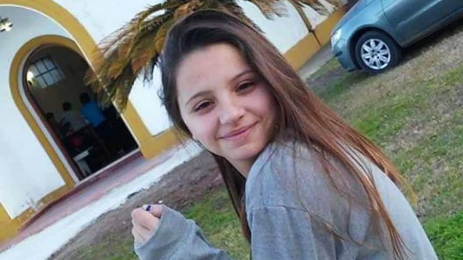 Úrsula Bahillo, de 19 años, fue asesinada a puñaladas en Rojas.