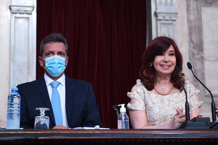 Cristina Kirchner y el look sin barbijo para la Apertura de sesiones ordinarias en el Congreso